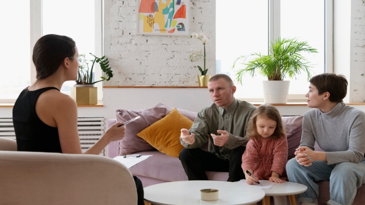 Postmodern Approach to Family Therapy