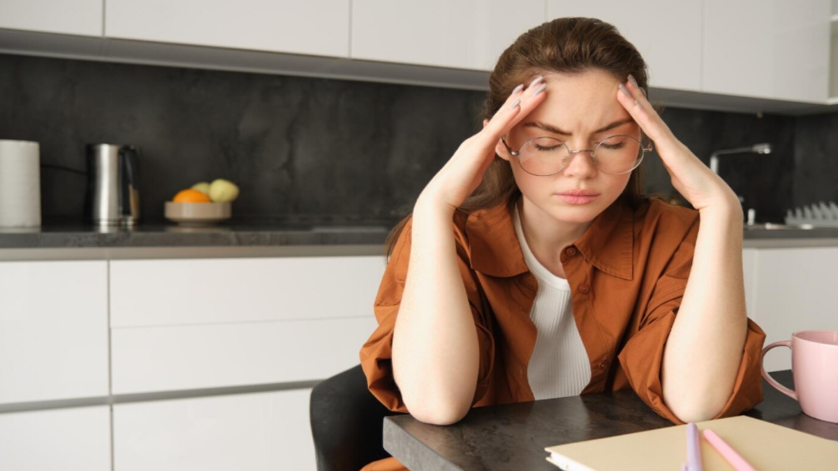 Persistent Fatigue and Dizziness? Neurologist Dr Priyanka Sehrawat Shares 4 Blood Indicators of Iron Deficiency to Check