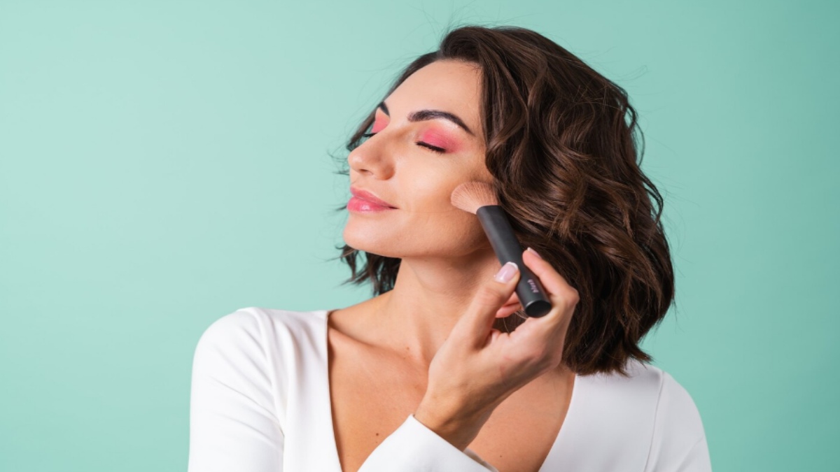 10 Different Ways to Apply Blush for a Fresh, Flattering Makeup Look