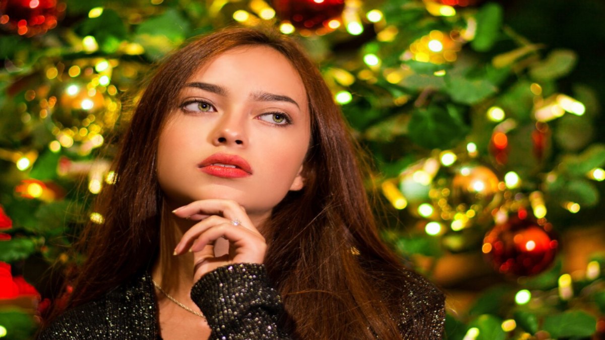 Festive Holiday Makeup Looks: Glamorous Ideas to Make Every Celebration Shine