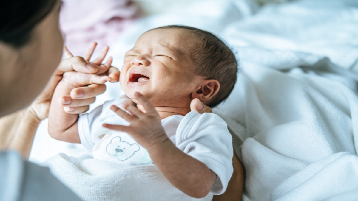 Crying Baby: Common Reasons Your Baby Cries and How Parents Can Comfort Them