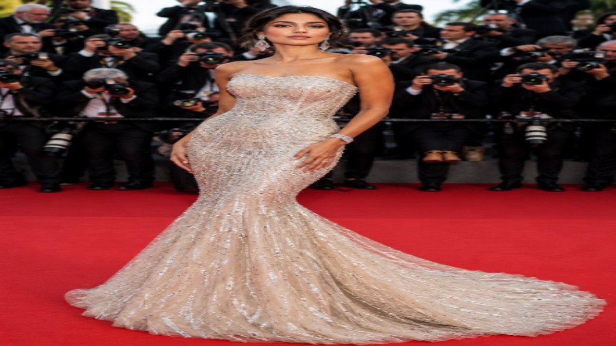 Bhavitha Mandava Shuts Down Venice Film Festival Red Carpet in Chanel Sequin Mermaid Dress: It Took 1,250 Hours to Make