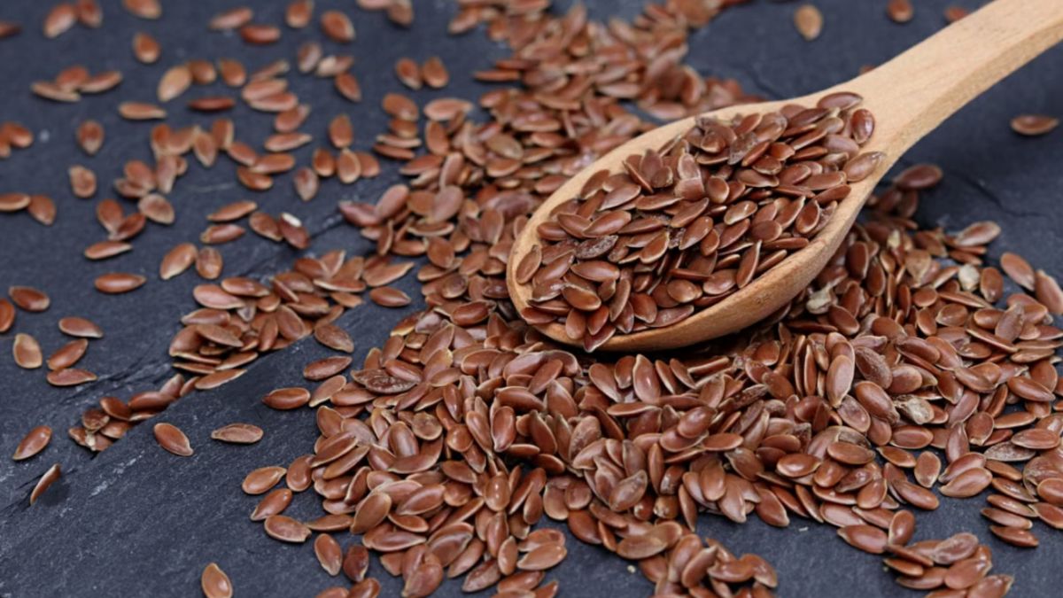 Flaxseed Benefits: How These Tiny Seeds May Help Your Heart, Digestion And Weight