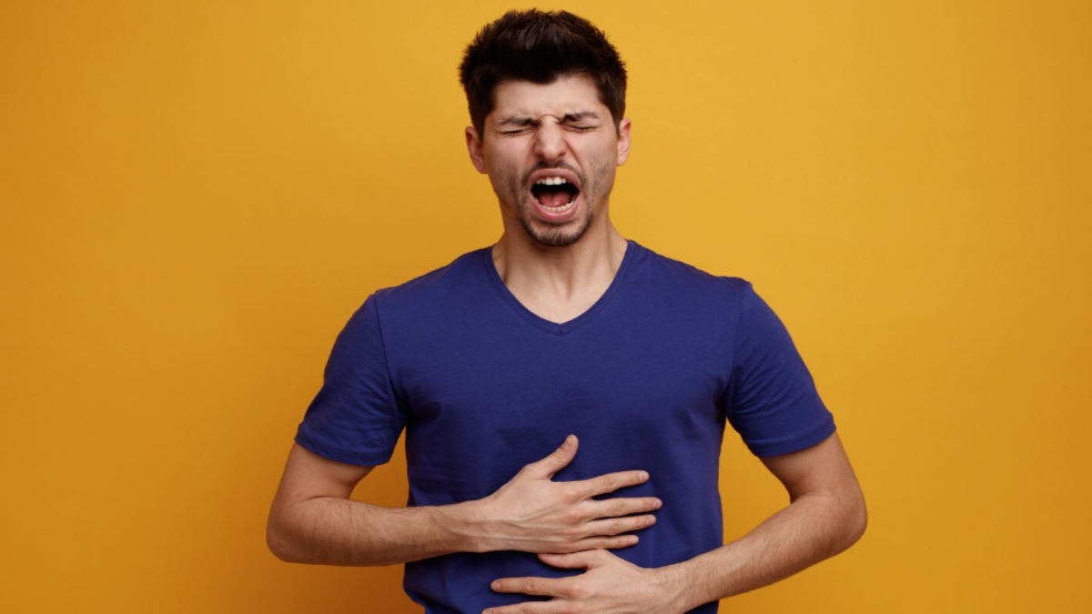 Stomach Growling in a Quiet Room? Here’s Why It Happens and When to Worry