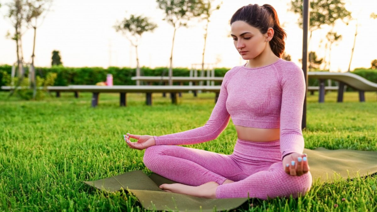 Healing the Body and Mind with Yoga: A Holistic Approach to Everyday Wellness