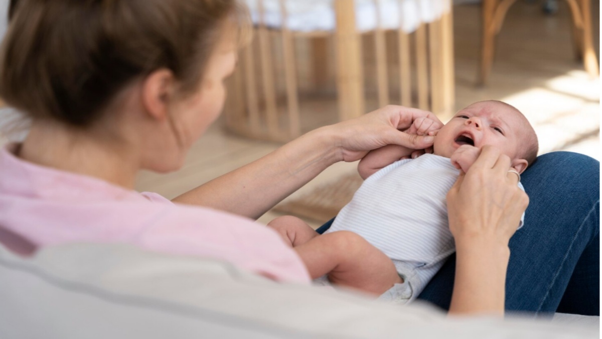 Managing Poor Weight Gain in Your Breastfed Baby: Causes, Signs and What Parents Can Do