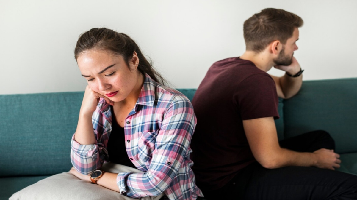 Signs of a Toxic Relationship: Red Flags, Emotional Impact, and How to Protect Your Well-Being