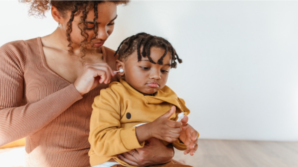 Cleaning Your Baby’s Ears, Eyes and Nose: A Safe Guide for New Parents