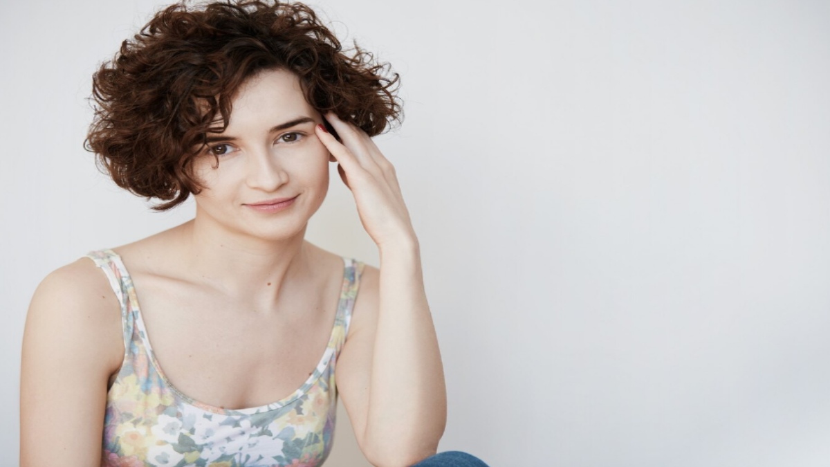 How You Can Make Short Hair Look More Feminine: Easy Styling Tips and Ideas