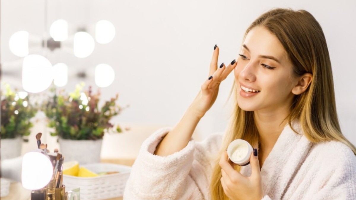 Make Your Beauty Routine Greener: 10 Easy Sustainable Beauty Swaps