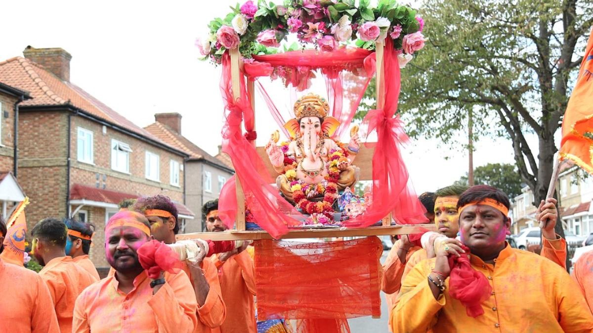 Ganpati Visarjan Can Be a Cardio Workout: How to Protect Your Heart