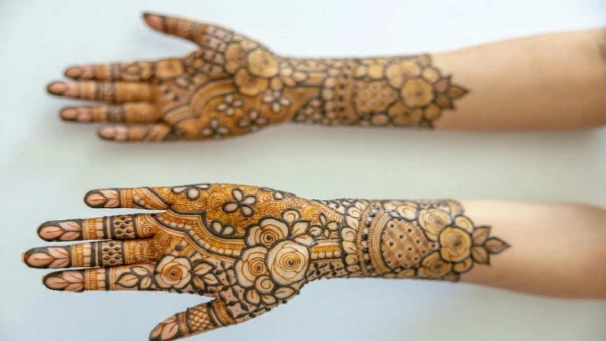 8 Janmashtami Mehendi Designs That Look Even Better With Bangles