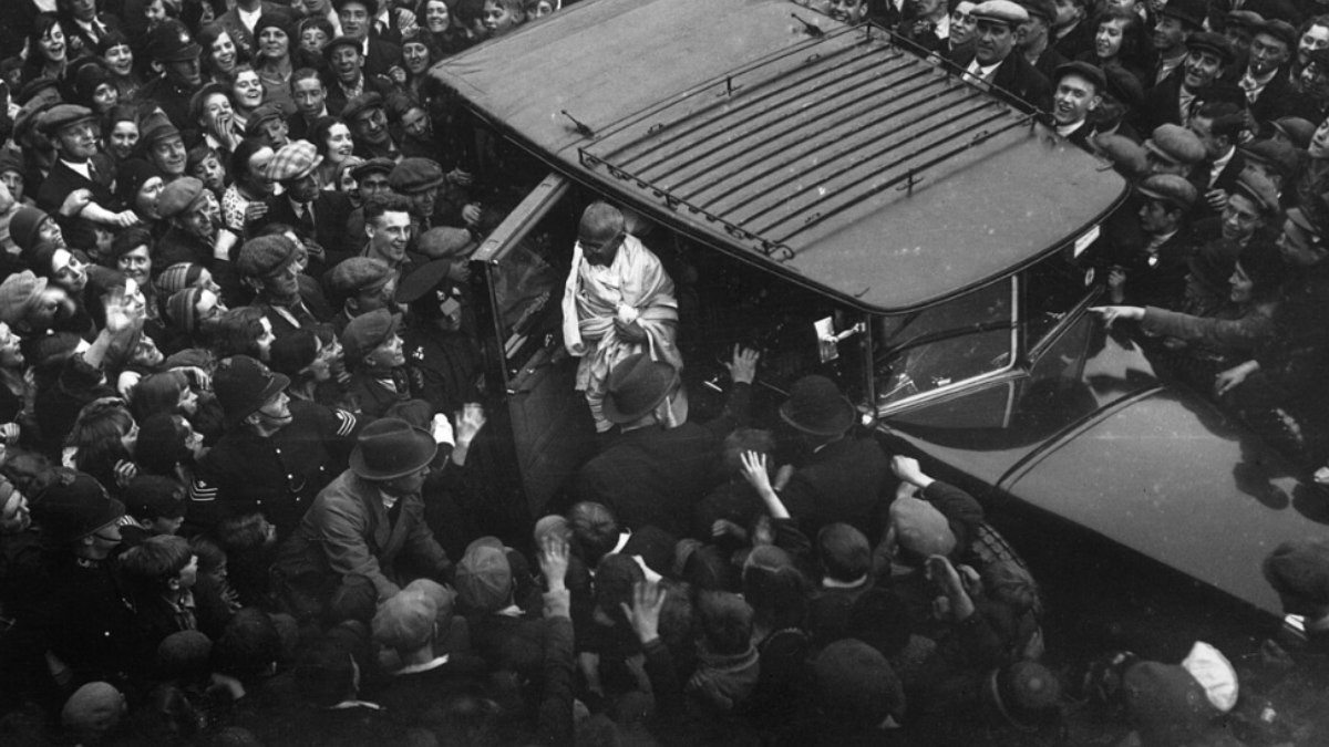 Mahatma Gandhi's Health Advice: 7 Simple Lessons From His Life