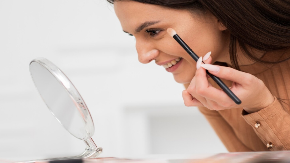 Zoom Makeup – How to Make Your Face Look Good on Camera
