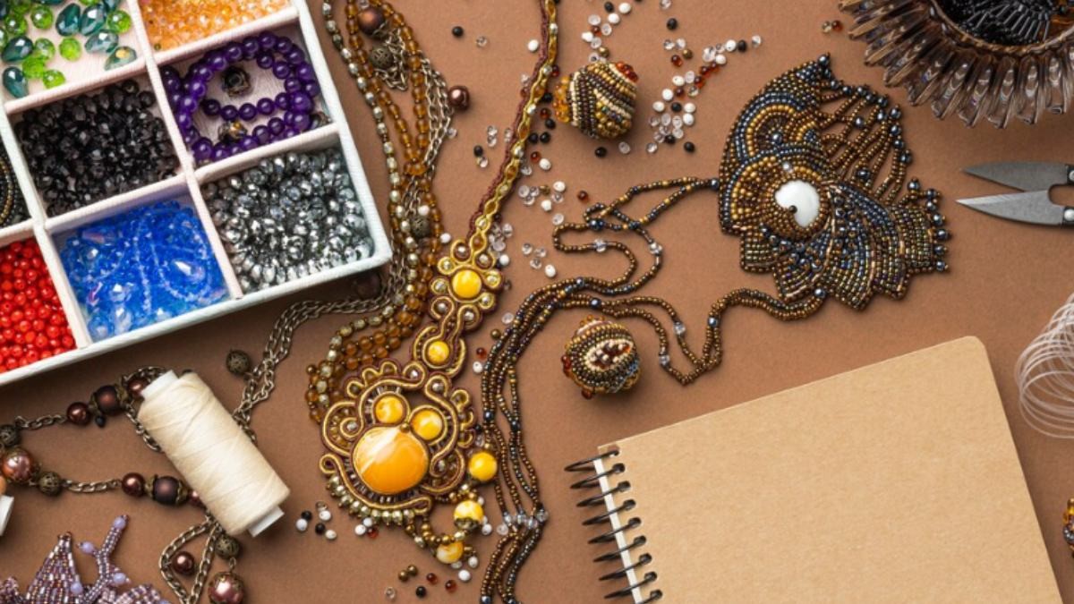 Handmade Accessories: Easy Ways to Make Your Fashion Look More Stylish