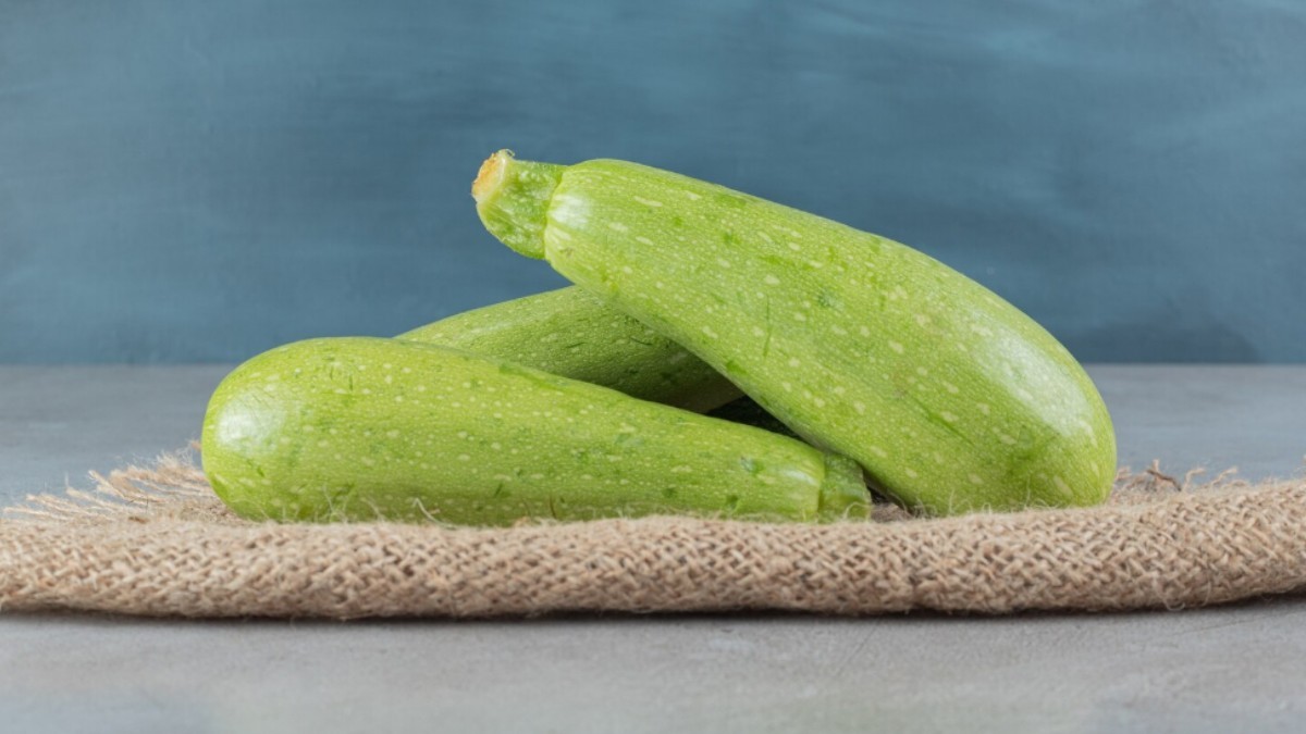 Lauki Health Benefits: How Bottle Gourd Can Support Hydration And Digestion