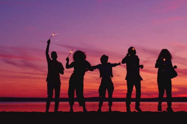 5 Signs You Have Outgrown a Friendship Without Falling Out