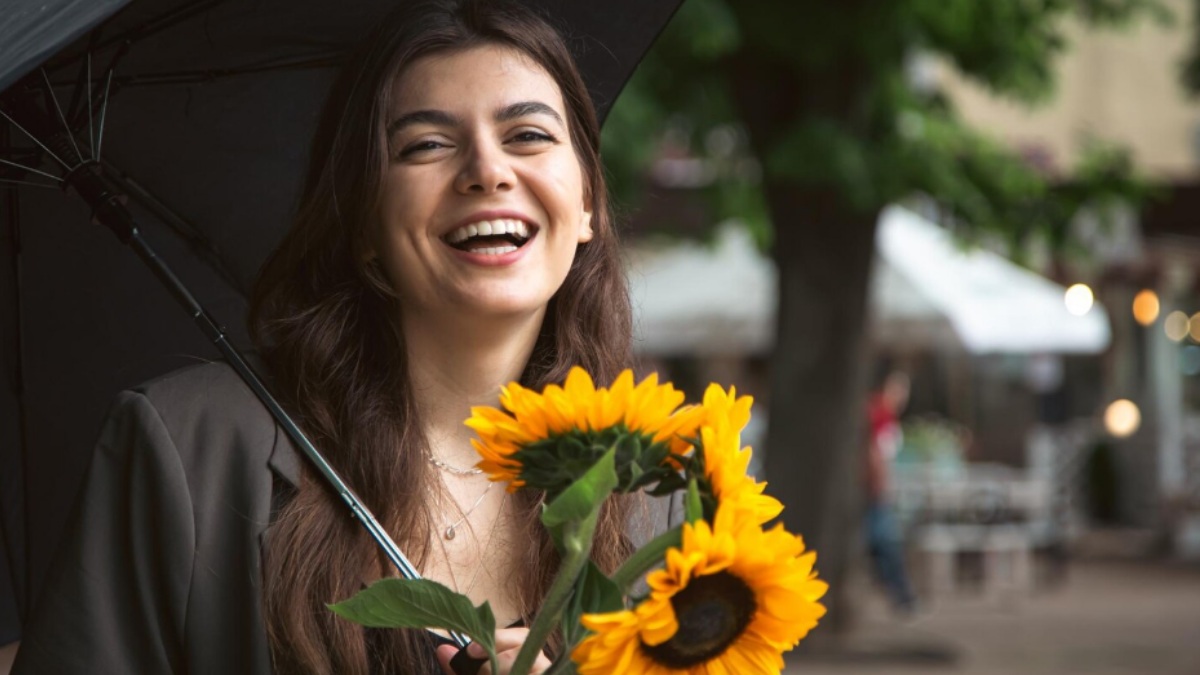 The Secret of Lasting Happiness: Spiritual Wisdom on Finding Joy Beyond Material Possessions