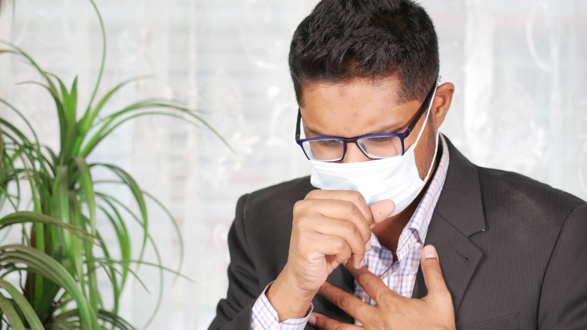 Struggling to Breathe During Monsoon? Humidity and Mould Could Be the Reason