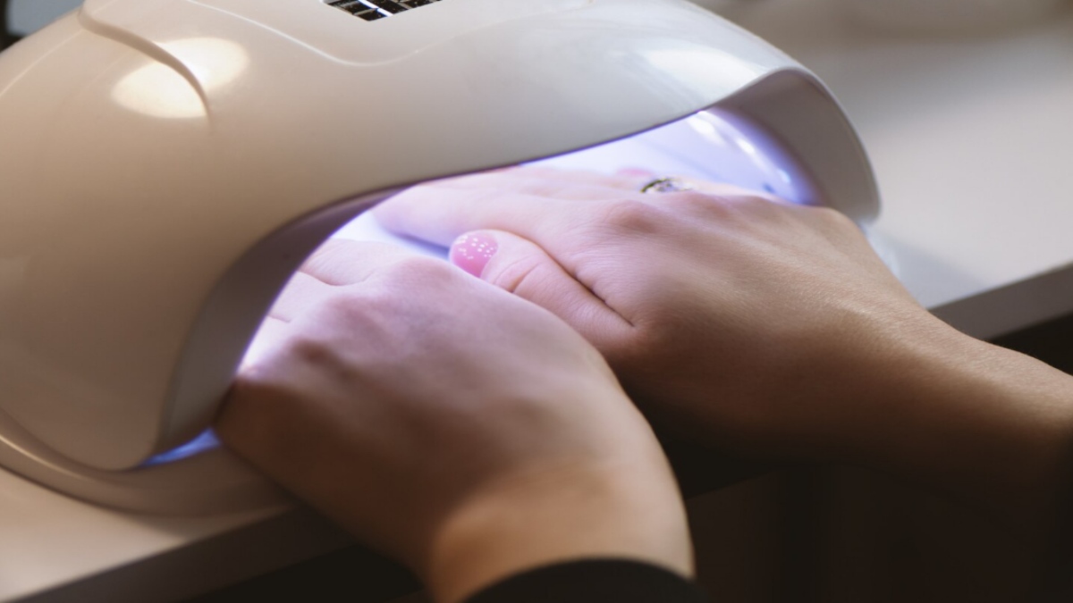 Excessive Use of UVA Lamps Can Increase Skin Cancer Risk, Warns Dermatologist