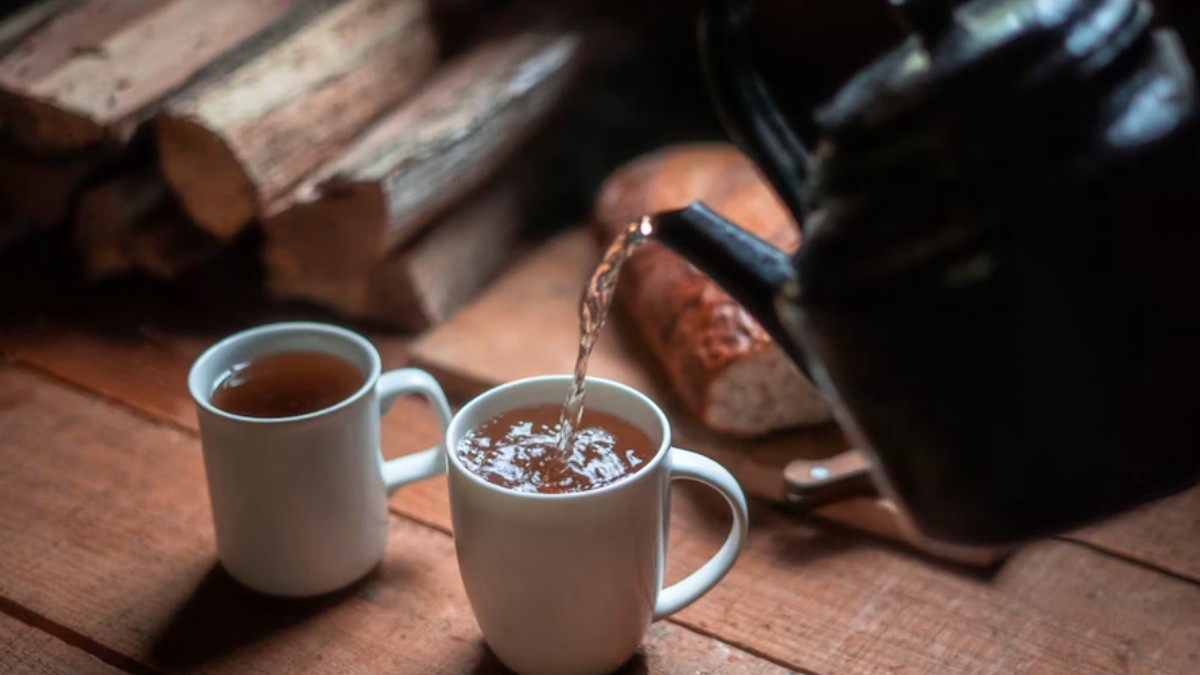 Can Daily Tea and Coffee Affect Your Kidneys? Nephrologist Explains