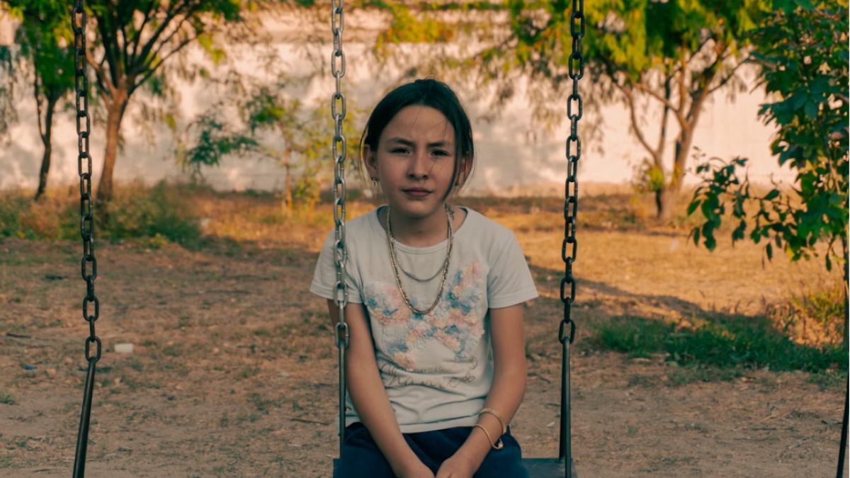 Teenage Mood Swings Vs Depression: 6 Warning Signs Parents Should Watch For