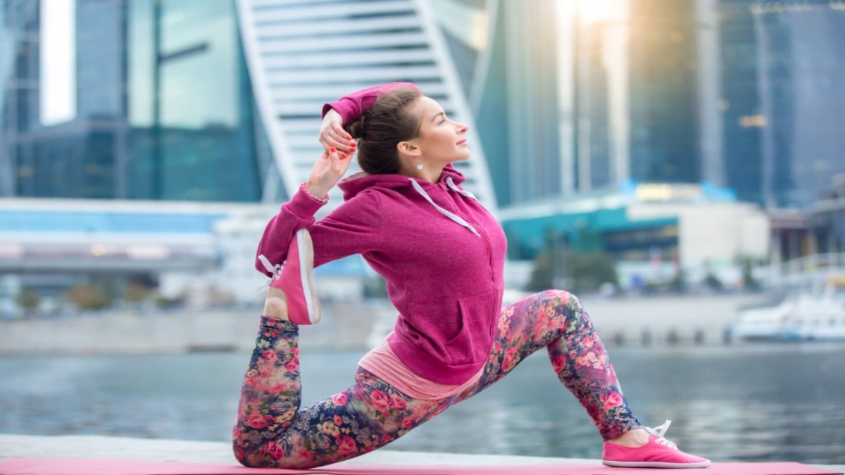 Latest Yoga Trends in 2026: From Yoga Snacks to Tech-Enabled Mindful Movement