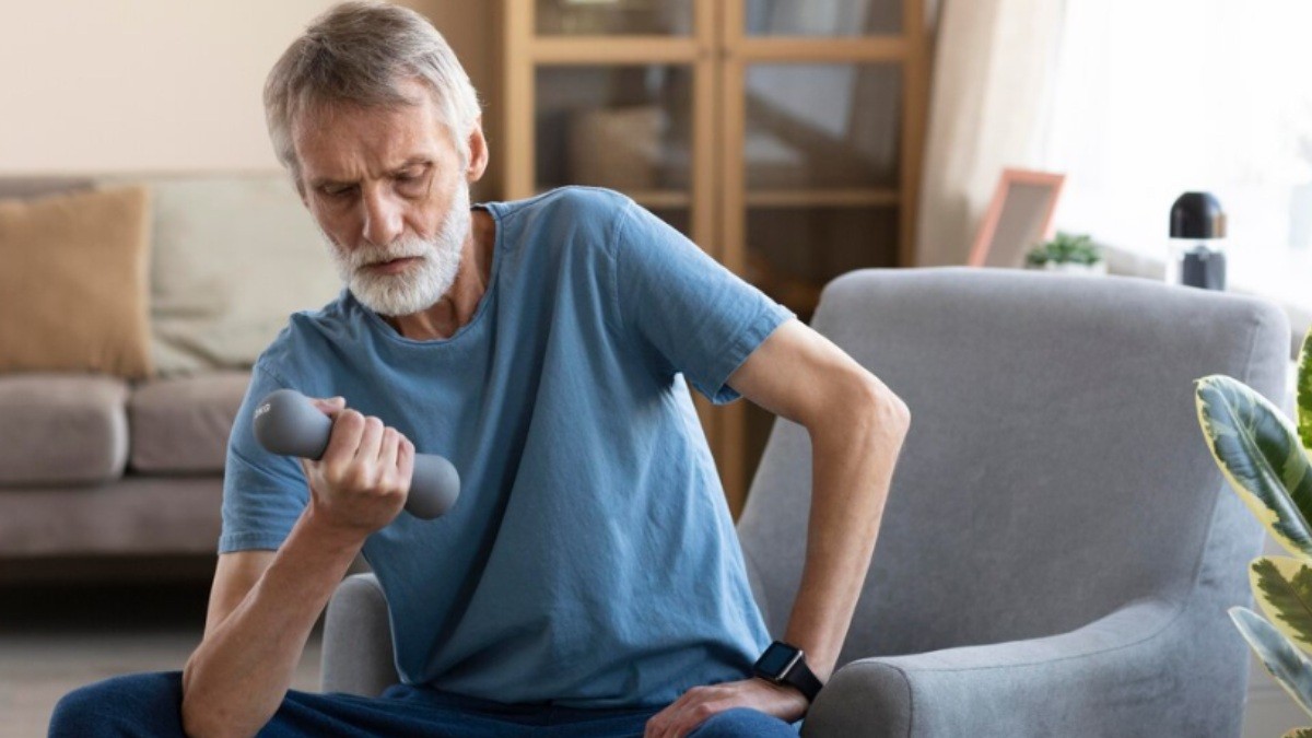 Can Weak Bones Raise Alzheimer’s Risk? The Surprising Bone-Brain Connection