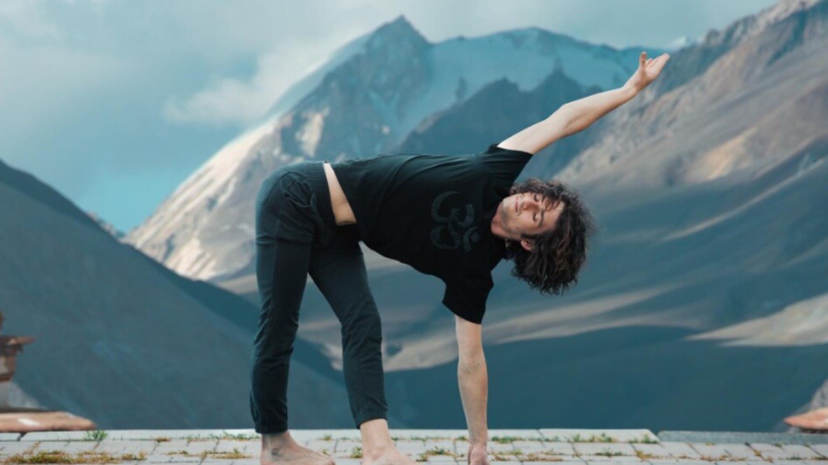 Yoga for Today’s Weather: Best Poses to Stay Active, Relaxed and Balanced