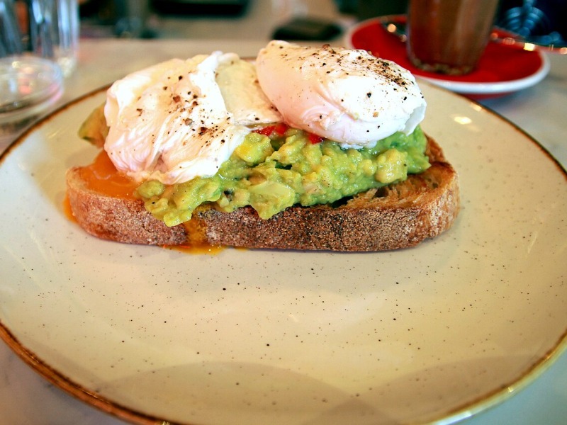 Avo and Egg
