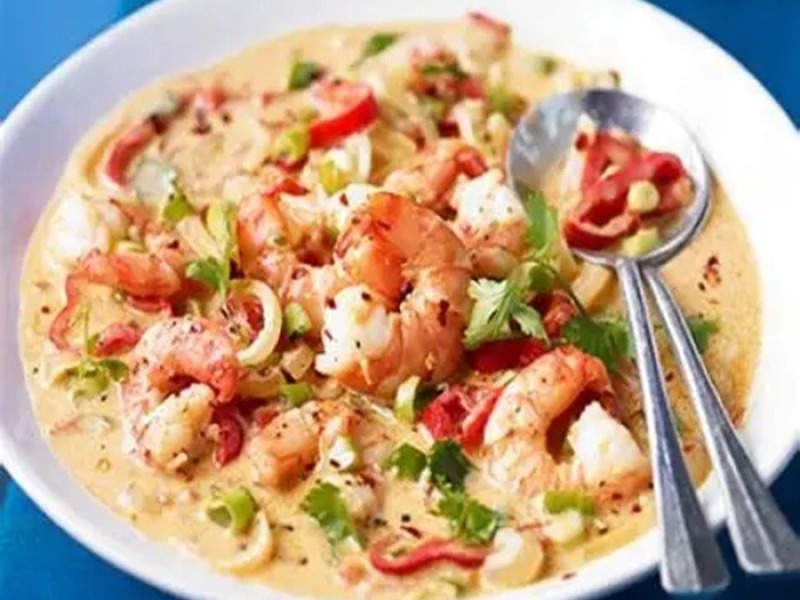 Bahia-style Moqueca prawn stew
