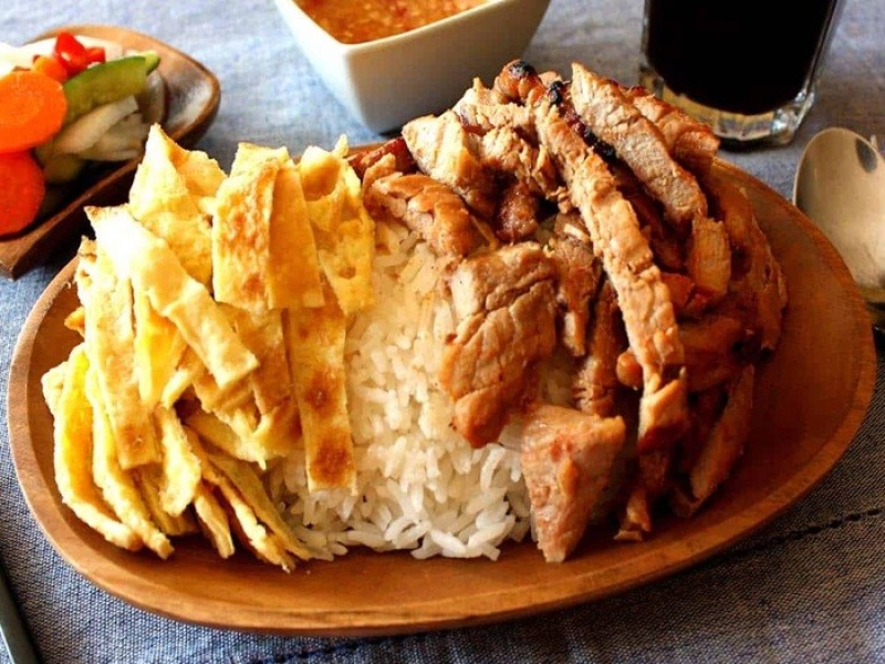 Bai Sach Chrouk – Grilled Pork with Rice