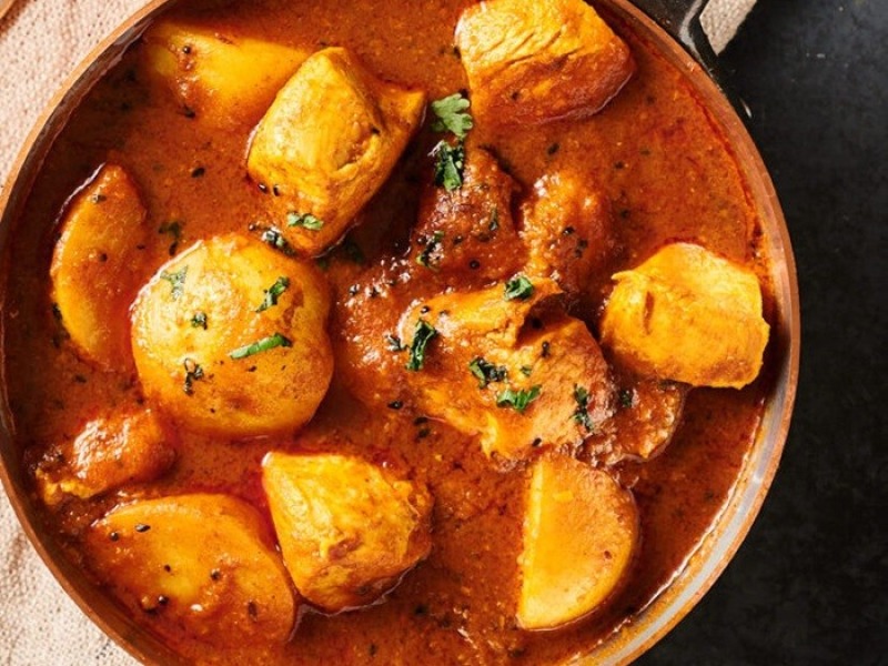 Bengali Chicken Curry with Potatoes