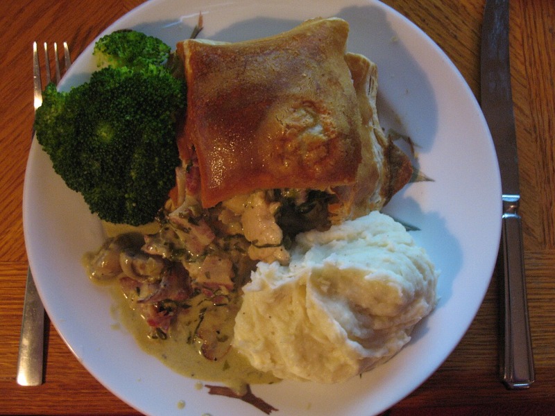 Chicken, Ham, and Tarragon Pie