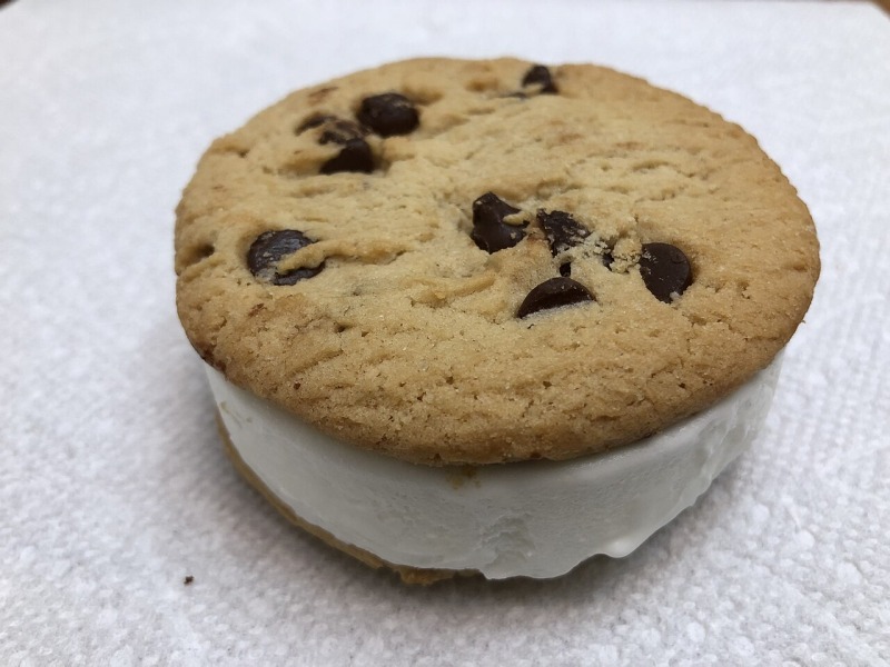 Chocolate Chip Cookies/Cookie Sandwiches