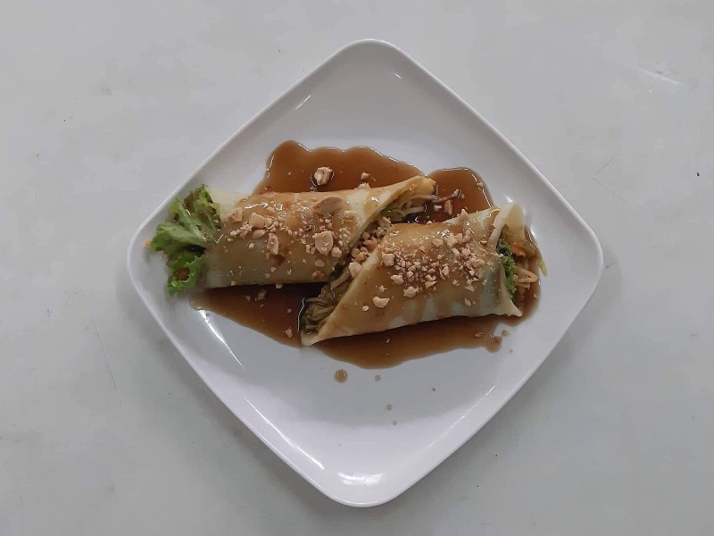 Fresh Filipino Spring Rolls (Lumpia Sariwa)