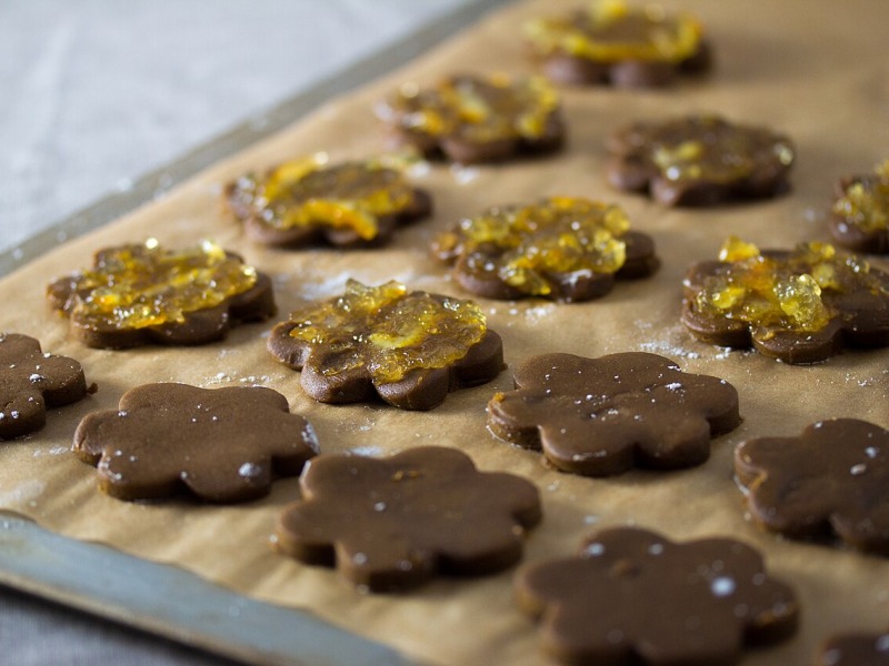 Gingerbread Cookie Sandwiches