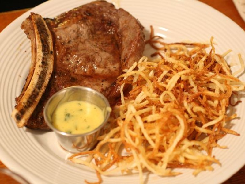 Pan-Seared Rib-Eye Steak with Béarnaise (Entrecôte Béarnaise)