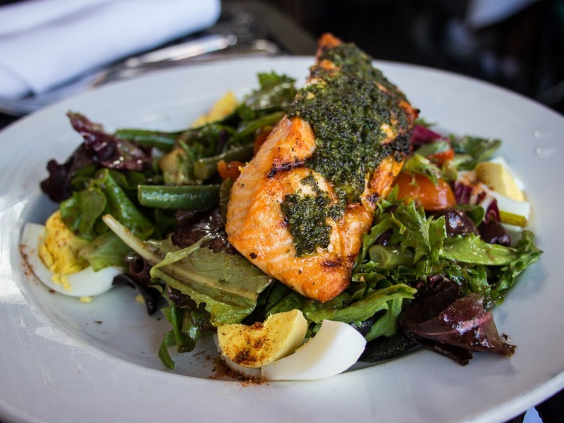 Salmon Salad with Beans