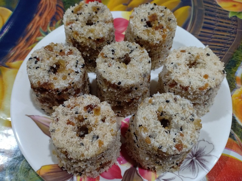 Sweet Rice-Flour and Coconut Cake
